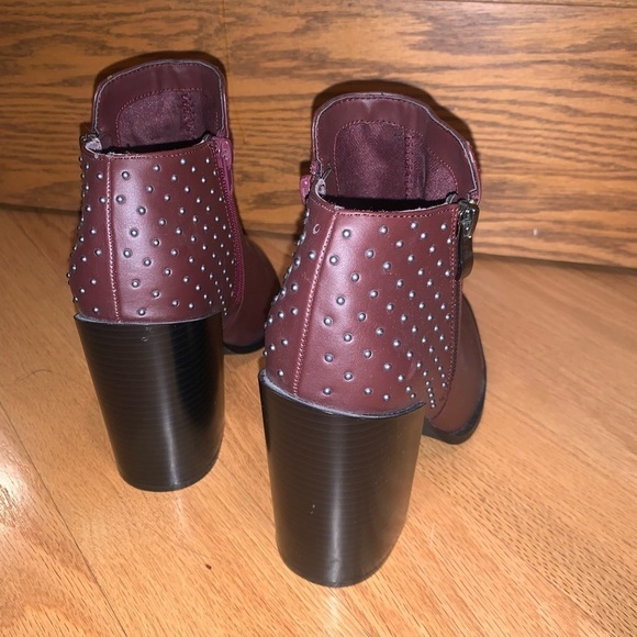 NWOT JUSTFAB Tonlie burgundy booties - Picture 5 of 7